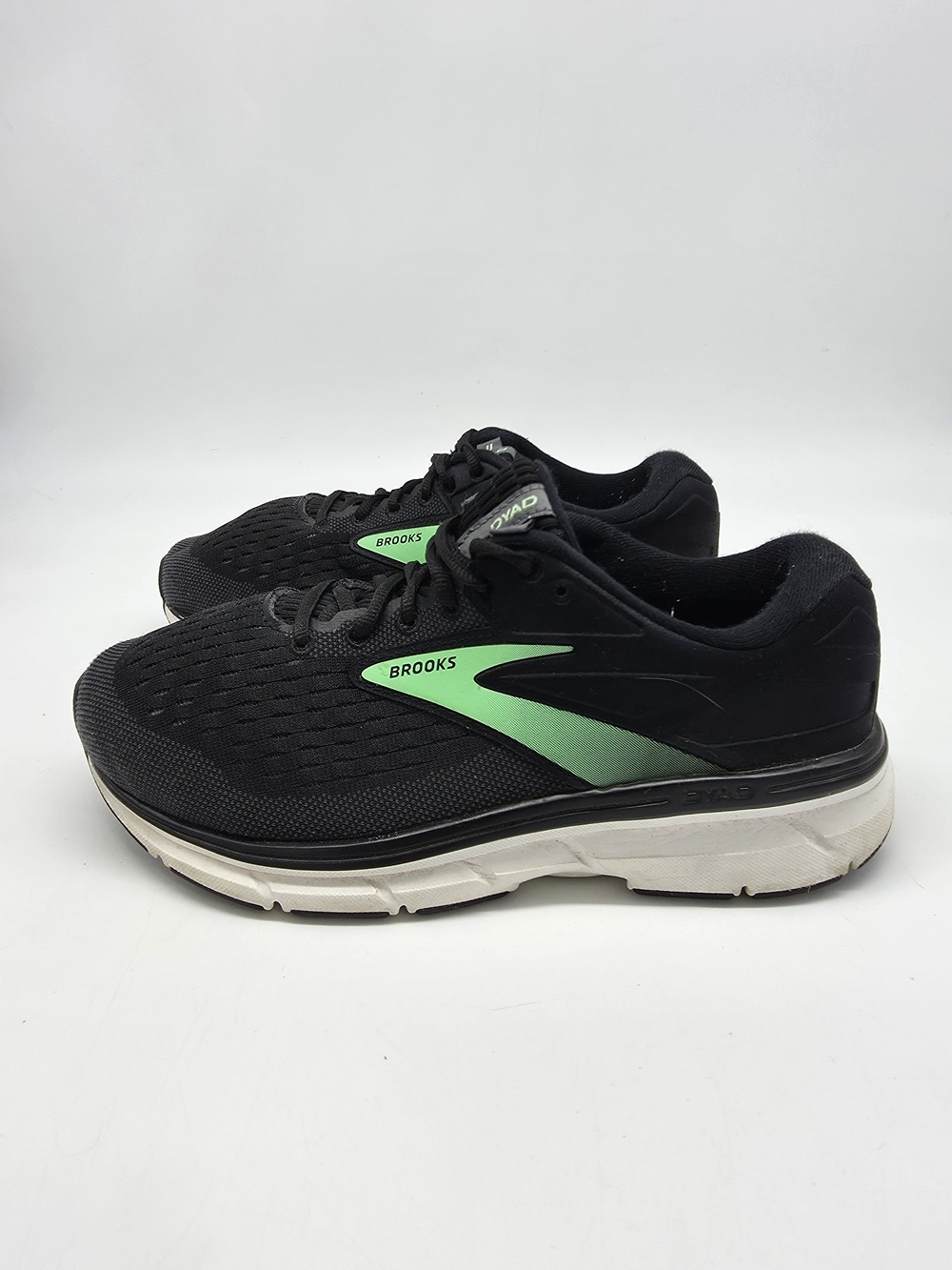 Brooks Dyad 11 Women’s 8.5 2E Extra Wide Running Shoes Black Green 1203122E082